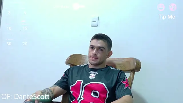 Sexy Alejandro  online show from 14, 4, 2026