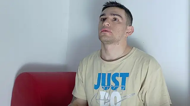 Sexy Alejandro  online show from 13, 5, 2026