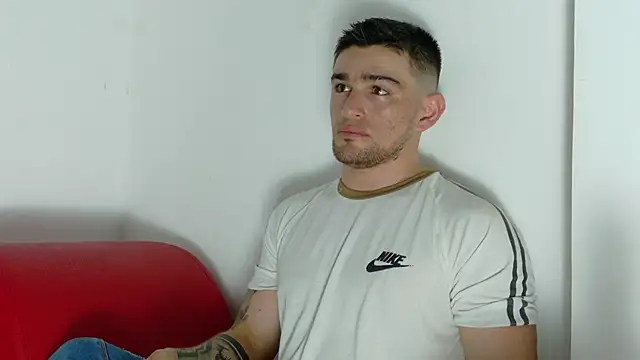Sexy Alejandro  online show from 19, 5, 2026