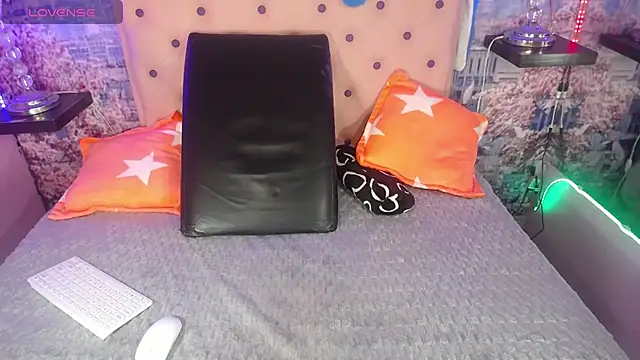 jacksyangeel2 online show from 17, 1, 2025