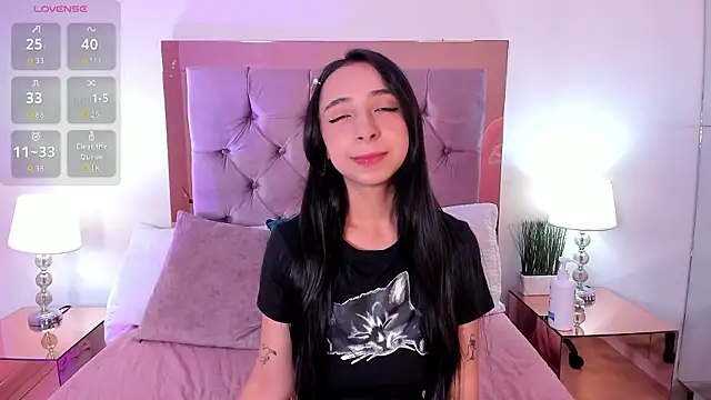 Snapshot of melanie_hills chatting on 16, 2, 2026 melanie hills online show from 16, 2, 2026