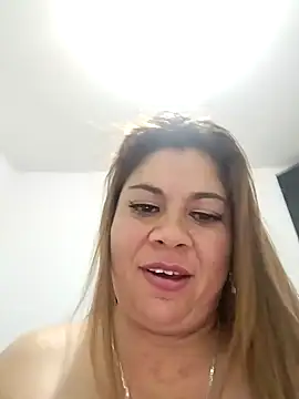 Laura-Hernandez online show from 11, 2, 2025