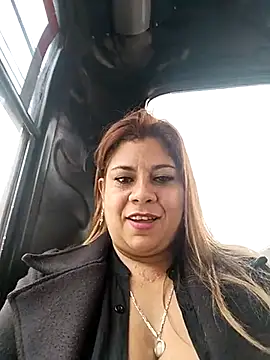Laura-Hernandez online show from 6, 3, 2025