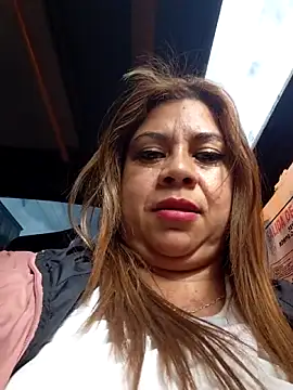 Laura-Hernandez online show from 27, 6, 2026