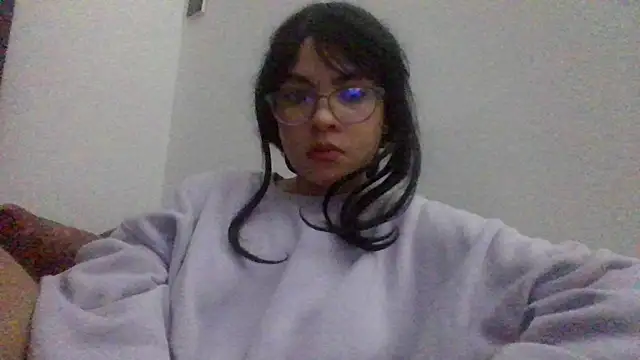 Kiri Cutee online show from 4, 2, 2025