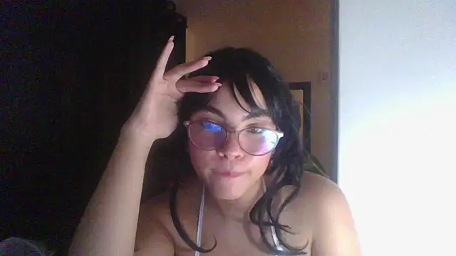 Kiri Cutee online show from 14, 2, 2025