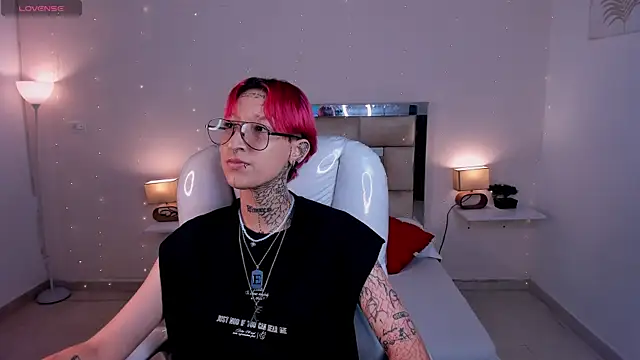 ravengreen  online show from 28, 1, 2025