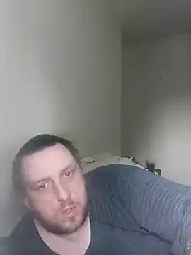 Snapshot of HE-M123 chatting on 5, 1, 2025 HE-M123 online show from 5, 1, 2025