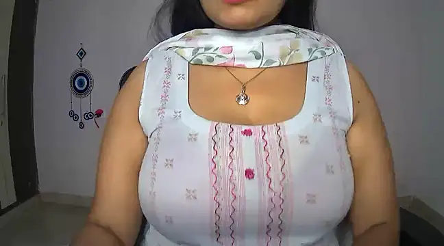 Swetaa  online show from 15, 2, 2025