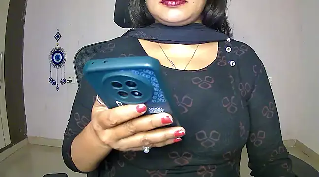 Swetaa  online show from 17, 2, 2025