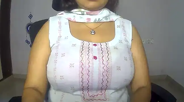 Swetaa  online show from 1, 3, 2025