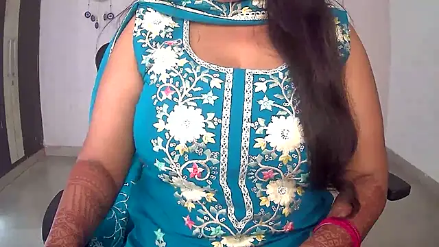 Swetaa  online show from 12, 10, 2025