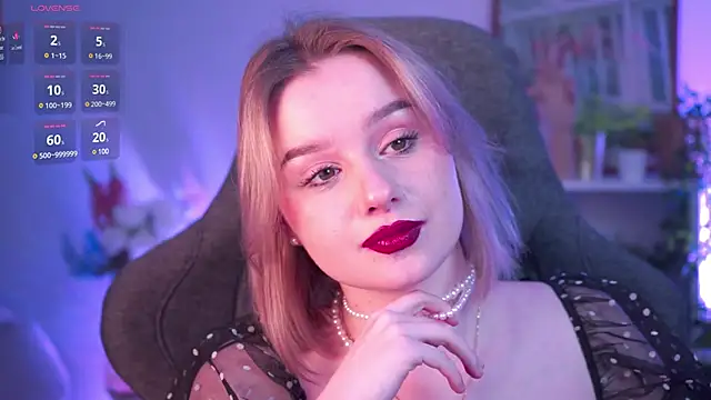 Snapshot of AdeleLoomis chatting on 6, 12, 2024 AdeleLoomis online show from 6, 12, 2024