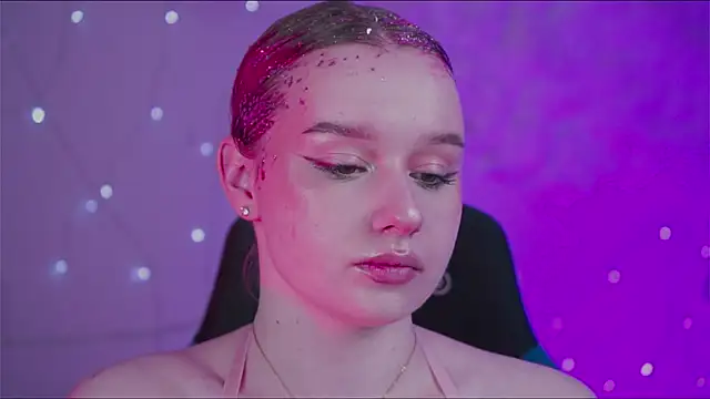 Snapshot of AdeleLoomis chatting on 7, 12, 2024 AdeleLoomis online show from 7, 12, 2024