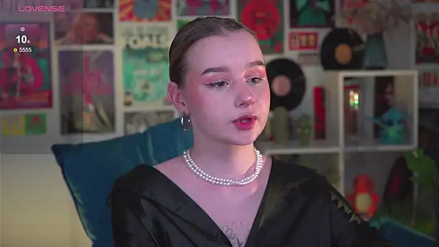 Snapshot of AdeleLoomis chatting on 22, 12, 2024 AdeleLoomis online show from 22, 12, 2024