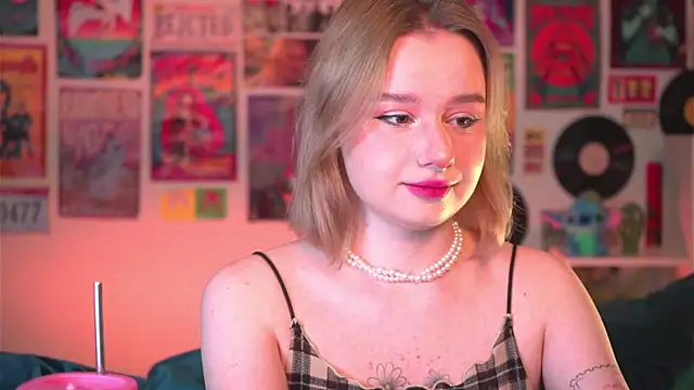 Snapshot of AdeleLoomis chatting on 27, 12, 2024 AdeleLoomis online show from 27, 12, 2024