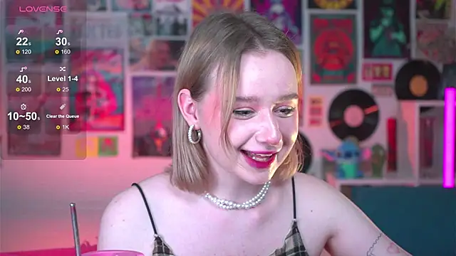 Snapshot of AdeleLoomis chatting on 28, 12, 2024 AdeleLoomis online show from 28, 12, 2024