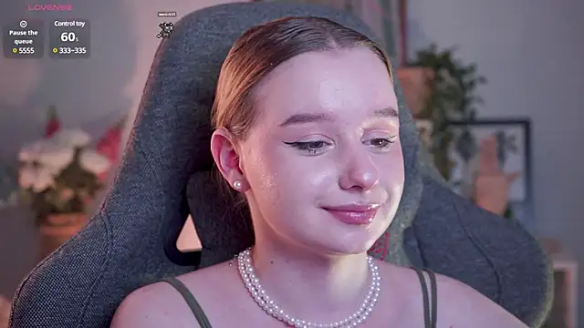 Snapshot of AdeleLoomis chatting on 29, 12, 2024 AdeleLoomis online show from 29, 12, 2024