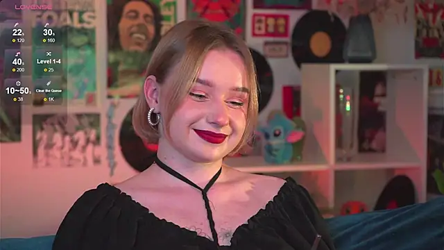 Snapshot of AdeleLoomis chatting on 5, 1, 2025 AdeleLoomis online show from 5, 1, 2025