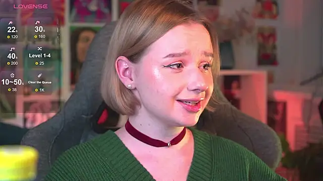 Snapshot of AdeleLoomis chatting on 7, 1, 2025 AdeleLoomis online show from 7, 1, 2025