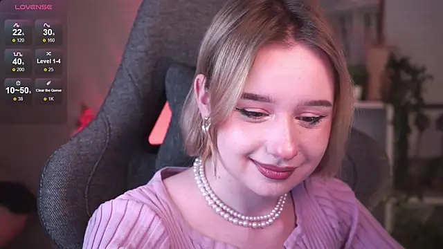 Snapshot of AdeleLoomis chatting on 16, 1, 2025 AdeleLoomis online show from 16, 1, 2025