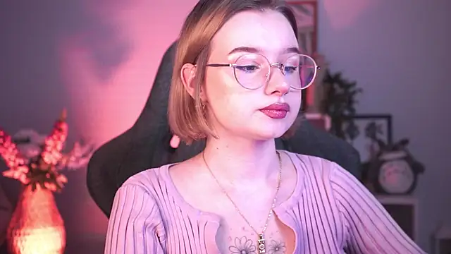 Snapshot of AdeleLoomis chatting on 20, 1, 2025 AdeleLoomis online show from 20, 1, 2025