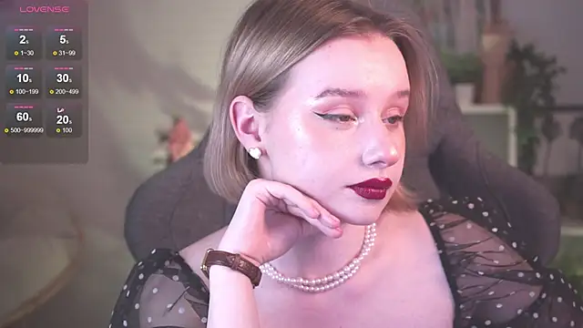 Snapshot of AdeleLoomis chatting on 23, 1, 2025 AdeleLoomis online show from 23, 1, 2025