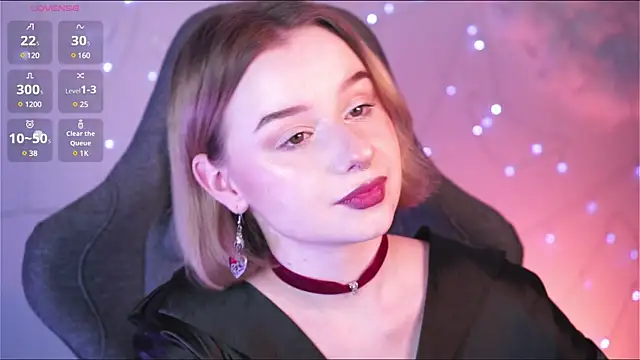 Snapshot of AdeleLoomis chatting on 4, 2, 2025 AdeleLoomis online show from 4, 2, 2025