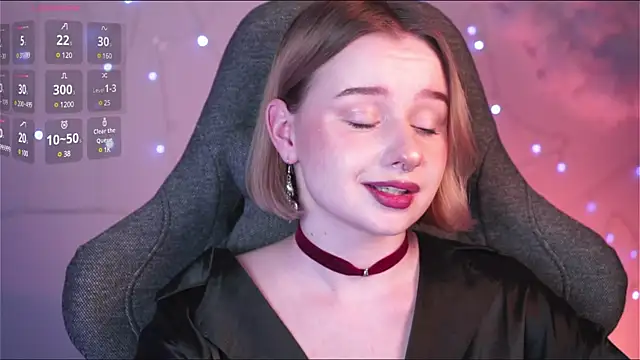 Snapshot of AdeleLoomis chatting on 4, 2, 2025 AdeleLoomis online show from 4, 2, 2025