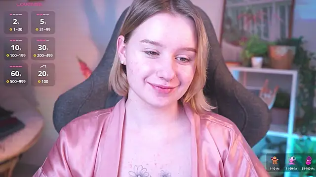 Snapshot of AdeleLoomis chatting on 9, 3, 2025 AdeleLoomis online show from 9, 3, 2025