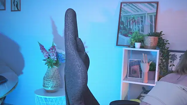 Snapshot of AdeleLoomis chatting on 11, 3, 2025 AdeleLoomis online show from 11, 3, 2025