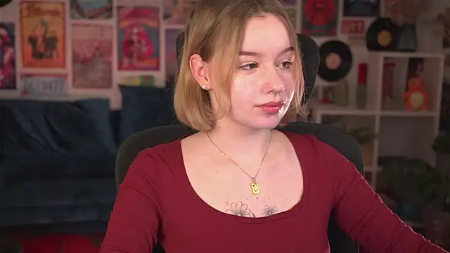 Snapshot of AdeleLoomis chatting on 19, 3, 2025 AdeleLoomis online show from 19, 3, 2025