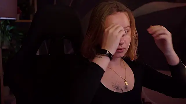 Snapshot of AdeleLoomis chatting on 21, 9, 2025 AdeleLoomis online show from 21, 9, 2025