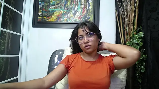 Snapshot of shaila_yojana chatting on 5, 3, 2025 shaila yojana online show from 5, 3, 2025
