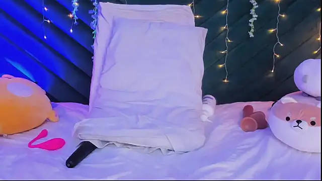 pamelajons  online show from 31, 1, 2025