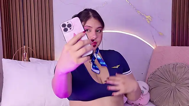 pamelajons  online show from 13, 10, 2025