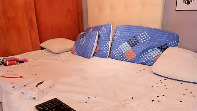 Maia W10 online show from 13, 11, 2025