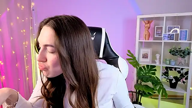MelissaLovvv online show from 17, 5, 2026