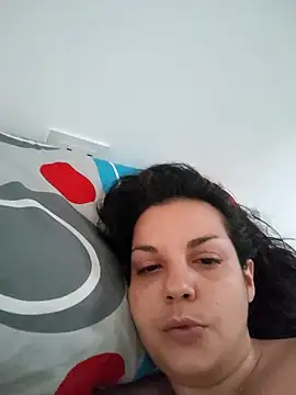 Milfcheli87 online show from 18, 2, 2026