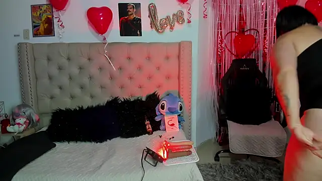 Snapshot of AngeleRoux chatting on 11, 2, 2025 AngeleRoux online show from 11, 2, 2025