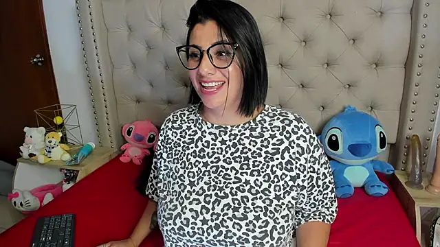 Snapshot of AngeleRoux chatting on 21, 3, 2025 AngeleRoux online show from 21, 3, 2025