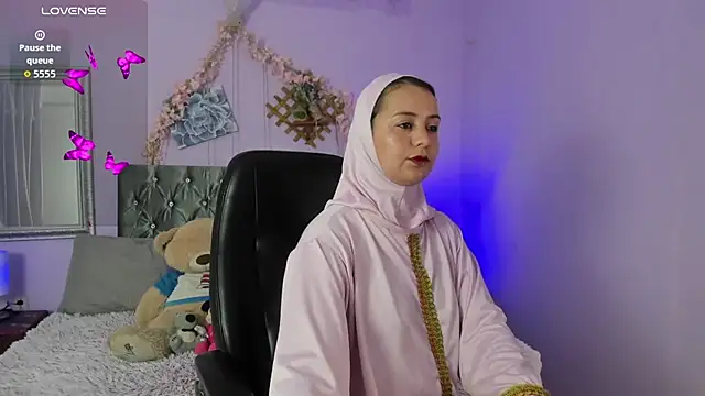 Snapshot of BadraSaadi chatting on 19, 9, 2025 BadraSaadi online show from 19, 9, 2025