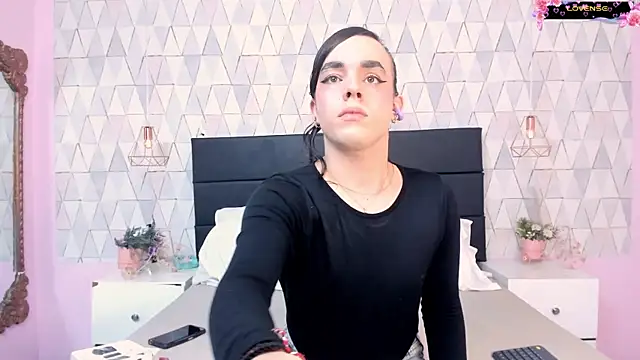JustinePerry online show from 13, 5, 2026