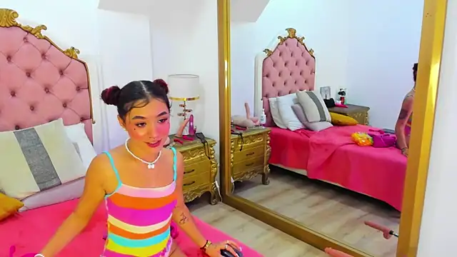 Snapshot of Candy5Girl chatting on 11, 3, 2025 Candy5Girl online show from 11, 3, 2025