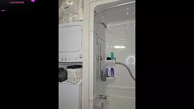 Snapshot of Kinkycouple1789 chatting on 6, 4, 2026 Kinkycouple1789 online show from 6, 4, 2026