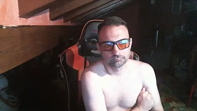 Snapshot of 6996horus chatting on 23, 9, 2025 6996horus online show from 23, 9, 2025