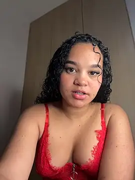 Snapshot of Lucy_wilson5 chatting on 27, 12, 2024 Lucy wilson5 online show from 27, 12, 2024