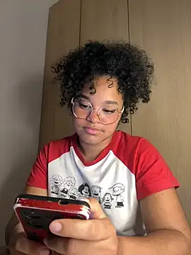 Snapshot of Lucy_wilson5 chatting on 28, 1, 2025 Lucy wilson5 online show from 28, 1, 2025