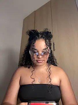 Snapshot of Lucy_wilson5 chatting on 30, 1, 2025 Lucy wilson5 online show from 30, 1, 2025