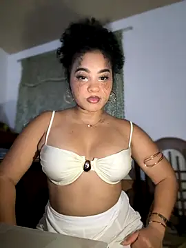 Snapshot of Lucy_wilson5 chatting on 25, 9, 2025 Lucy wilson5 online show from 25, 9, 2025